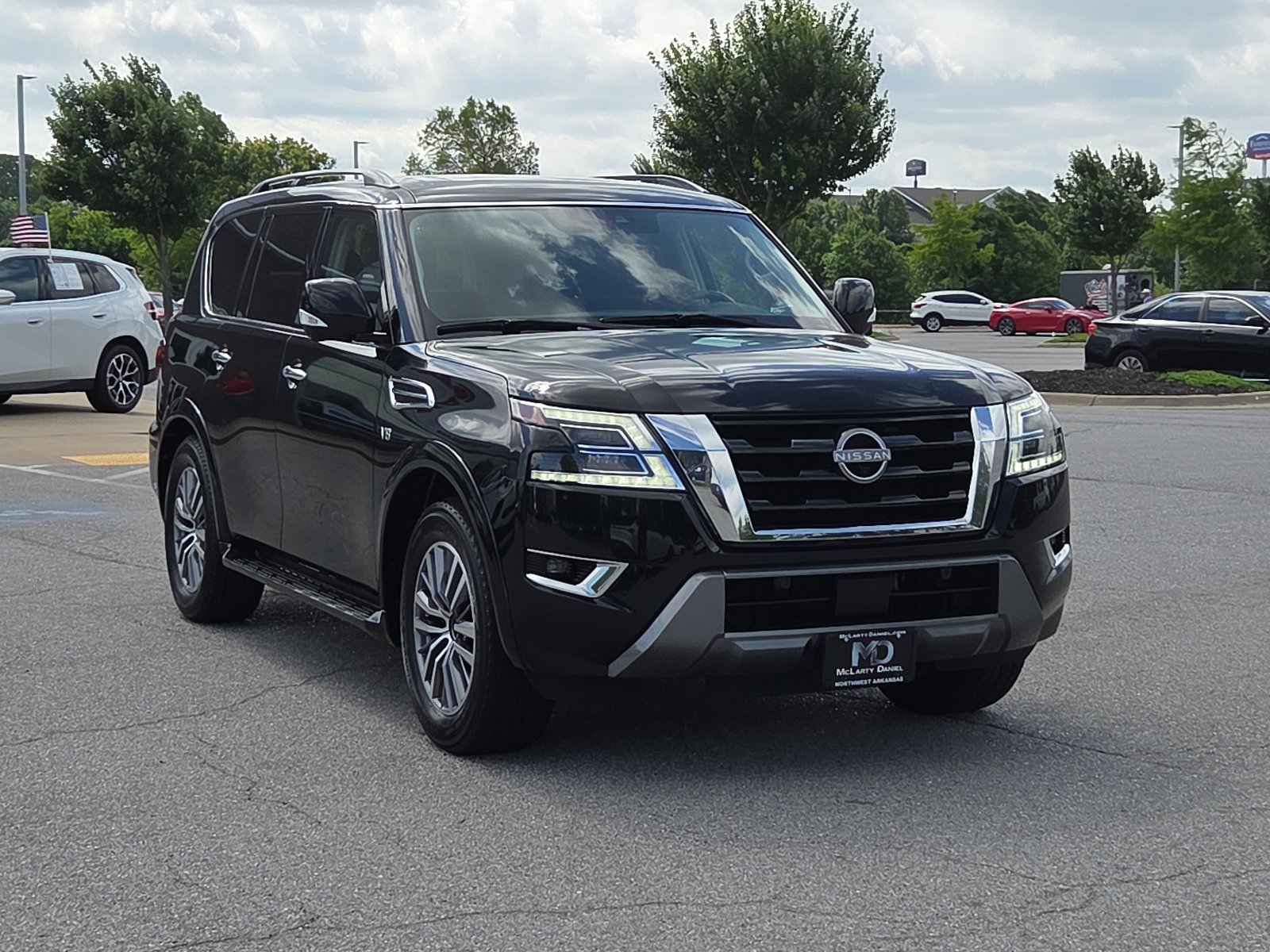 Used 2022 Nissan Armada SL w/ Captain's Chairs Package AWD/4WD image 1