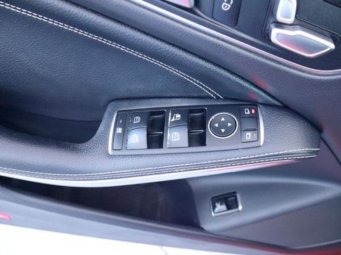 Used 2018 Mercedes-Benz CLA 250 4MATIC image 29