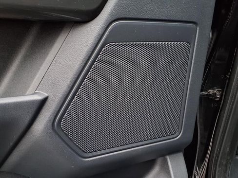 Used 2022 Ford F150 XLT w/ Equipment Group 302A High image 16