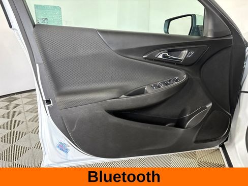 Used 2025 Chevrolet Malibu LT FWD image 9