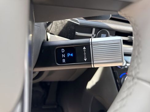 Used 2024 Hyundai Santa Fe SEL image 16