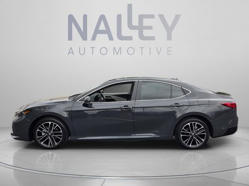 Used 2026 Toyota Camry XLE AWD/4WD image 2