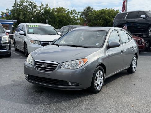Used 2009 Hyundai Elantra GLS FWD image 1