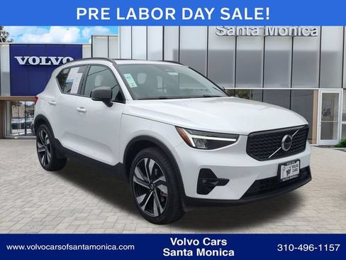 Certified 2023 Volvo XC40 B5 Plus w/ Protection Package Premier AWD/4WD image 1