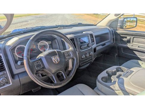 Used 2016 RAM 1500 Express image 18