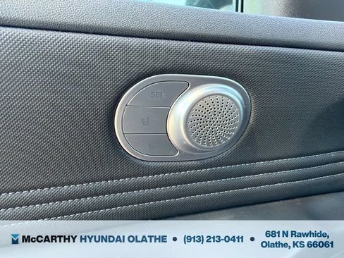 Certified 2024 Hyundai Elantra Limited FWD image 30