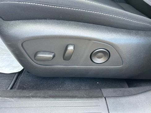 New 2026 Chevrolet Equinox EV LT image 16