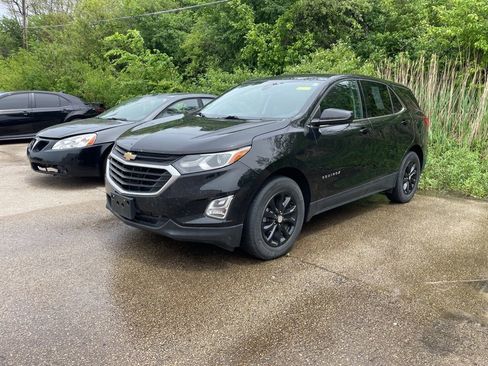 Used 2020 Chevrolet Equinox LT FWD image 2