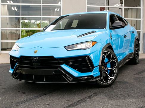 Used 2023 Lamborghini Urus Performante image 2