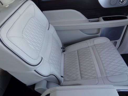 Used 2023 Lincoln Navigator L Black Label image 23