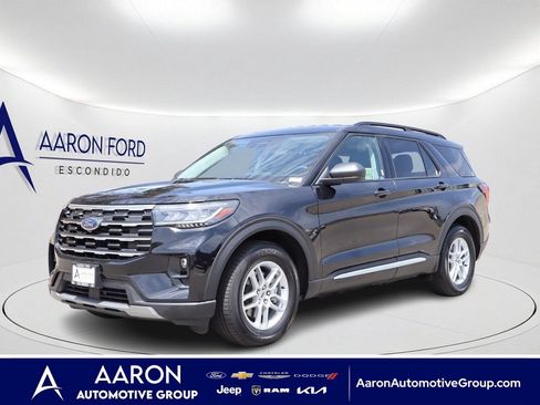 Used 2025 Ford Explorer Active w/ Active Comfort Package RWD image 1