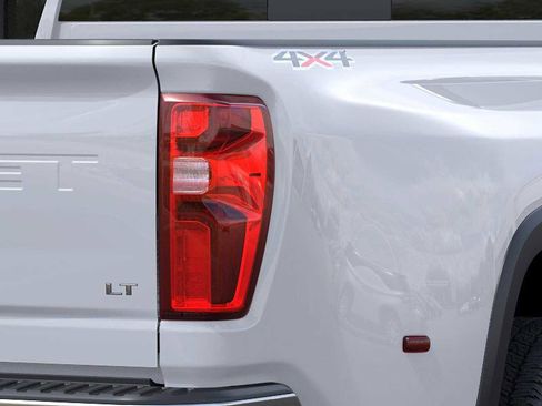 New 2026 Chevrolet Silverado 3500 LT image 11