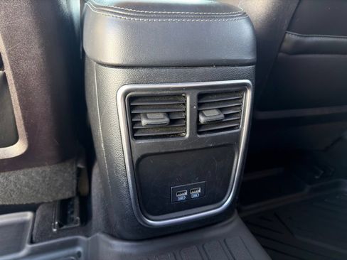 Used 2019 Dodge Charger SXT RWD image 33
