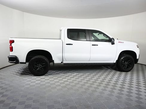 Used 2022 Chevrolet Silverado 1500 LT Trail Boss w/ Bed Protection Package AWD/4WD image 8