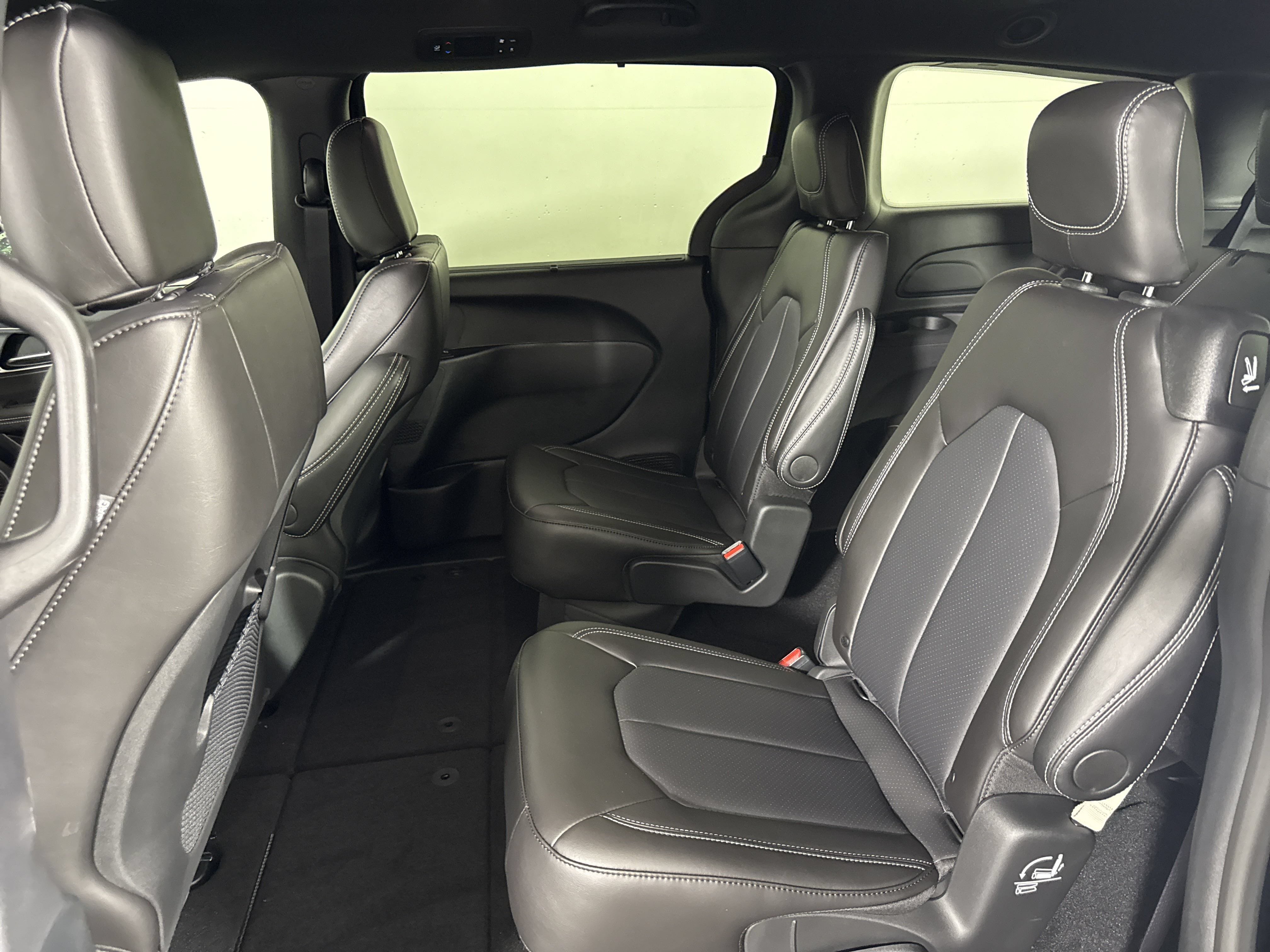 New 2026 Chrysler Voyager LX FWD image 14