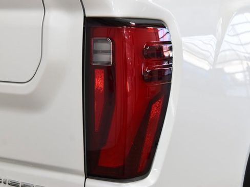 Used 2024 GMC Sierra 3500 Denali Ultimate image 22