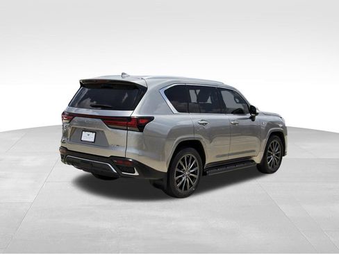Used 2023 Lexus LX 600 F Sport w/ Accessory Package (Z1) AWD/4WD image 4