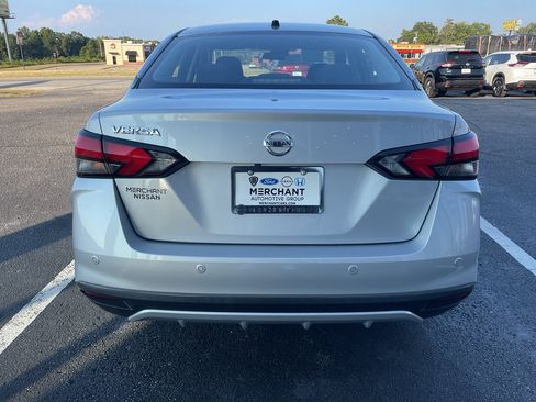 Used 2022 Nissan Versa S image 20