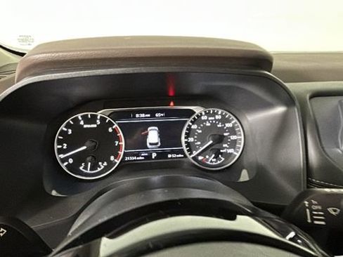 Used 2023 Nissan Rogue SV AWD/4WD image 18