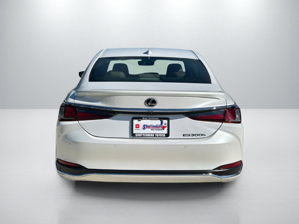 Used 2024 Lexus ES 300h w/ Technology Package FWD image 6