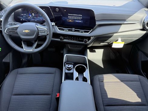 New 2026 Chevrolet Equinox LT FWD image 9