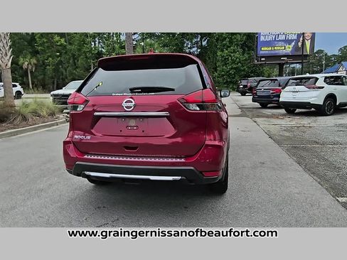 Used 2017 Nissan Rogue S FWD image 32