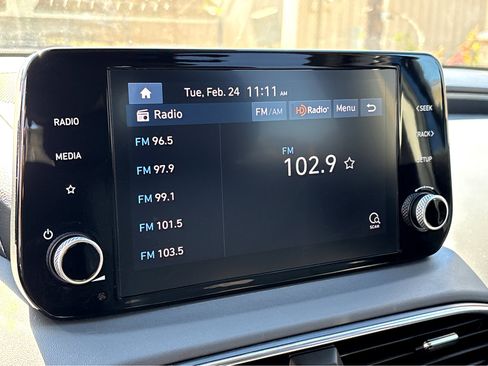 Used 2023 Hyundai Santa Fe SE image 5