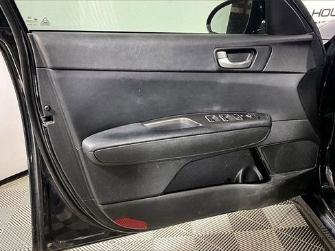 Used 2019 Kia Optima LX image 15