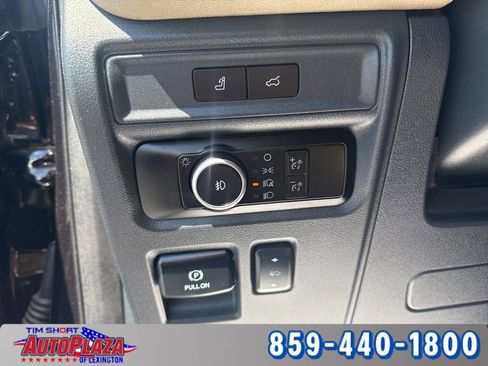 Used 2023 Ford Expedition Limited AWD/4WD image 17