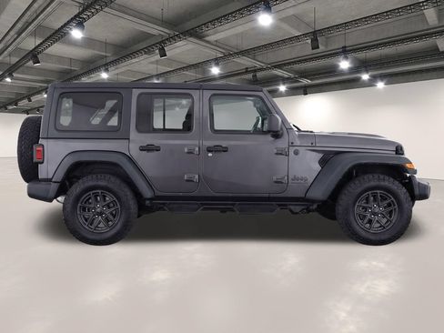 Used 2024 Jeep Wrangler Unlimited Sport AWD/4WD image 8