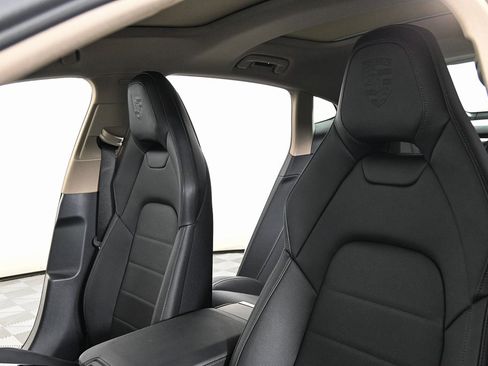 New 2025 Porsche Panamera 4 image 5
