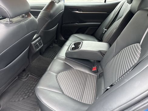 Used 2019 Toyota Camry SE w/ Audio Package FWD image 27