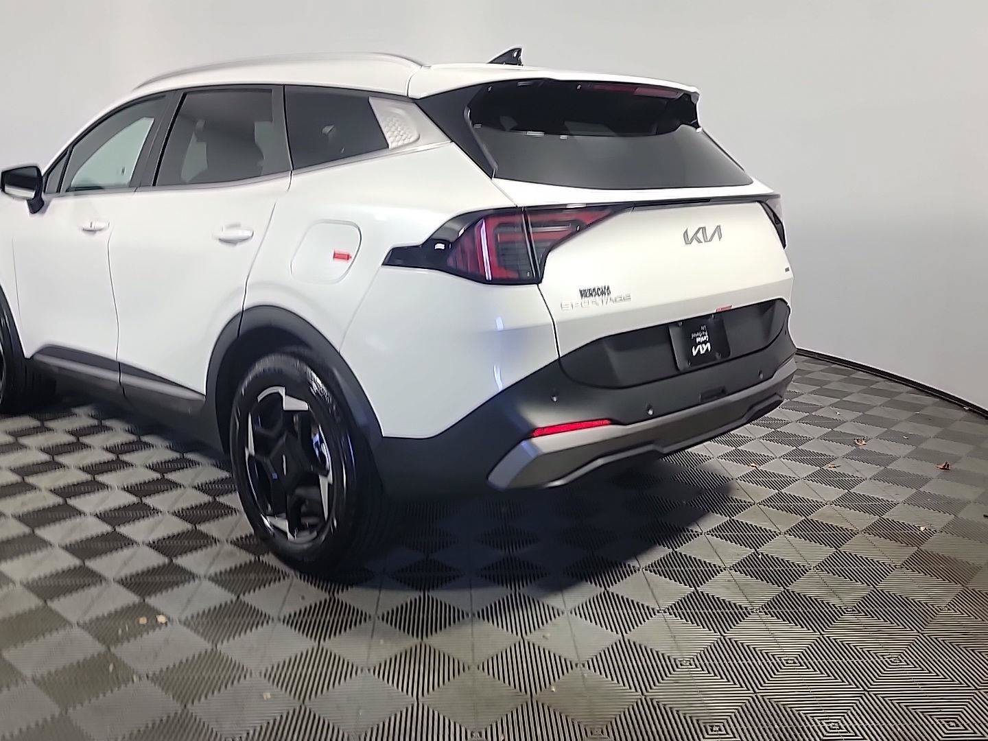 Certified 2026 Kia Sportage EX AWD/4WD image 7