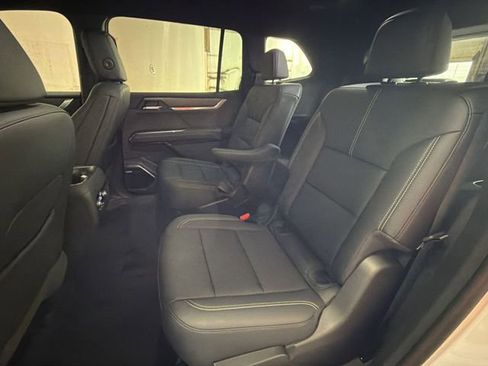 Used 2024 GMC Acadia Elevation w/ LPO, Floor Liner Package AWD/4WD image 23