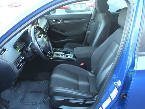 Used 2023 Honda Civic Sport image 17