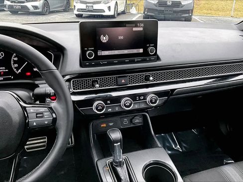 Used 2024 Honda Civic Sport image 6