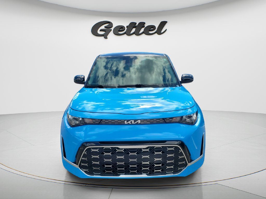 Used 2024 Kia Soul GT-Line FWD image 2