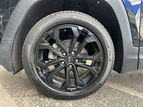 Used 2022 GMC Terrain SLE w/ Driver Convenience Package AWD/4WD image 10