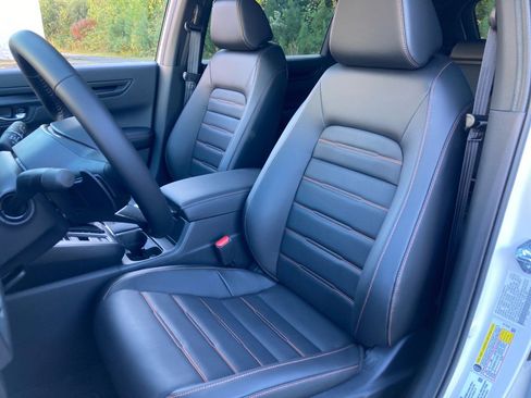 Certified 2025 Honda CR-V Sport-L image 30