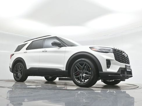 New 2025 Ford Explorer ST w/ Sun And Sound Package image 3