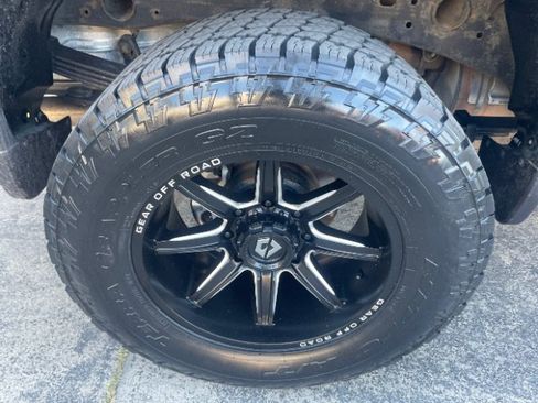 Used 2021 Chevrolet Silverado 2500 Custom w/ Custom Value Package AWD/4WD image 19