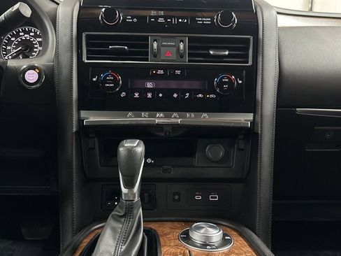 Used 2022 Nissan Armada SL w/ Captain's Chairs Package image 23