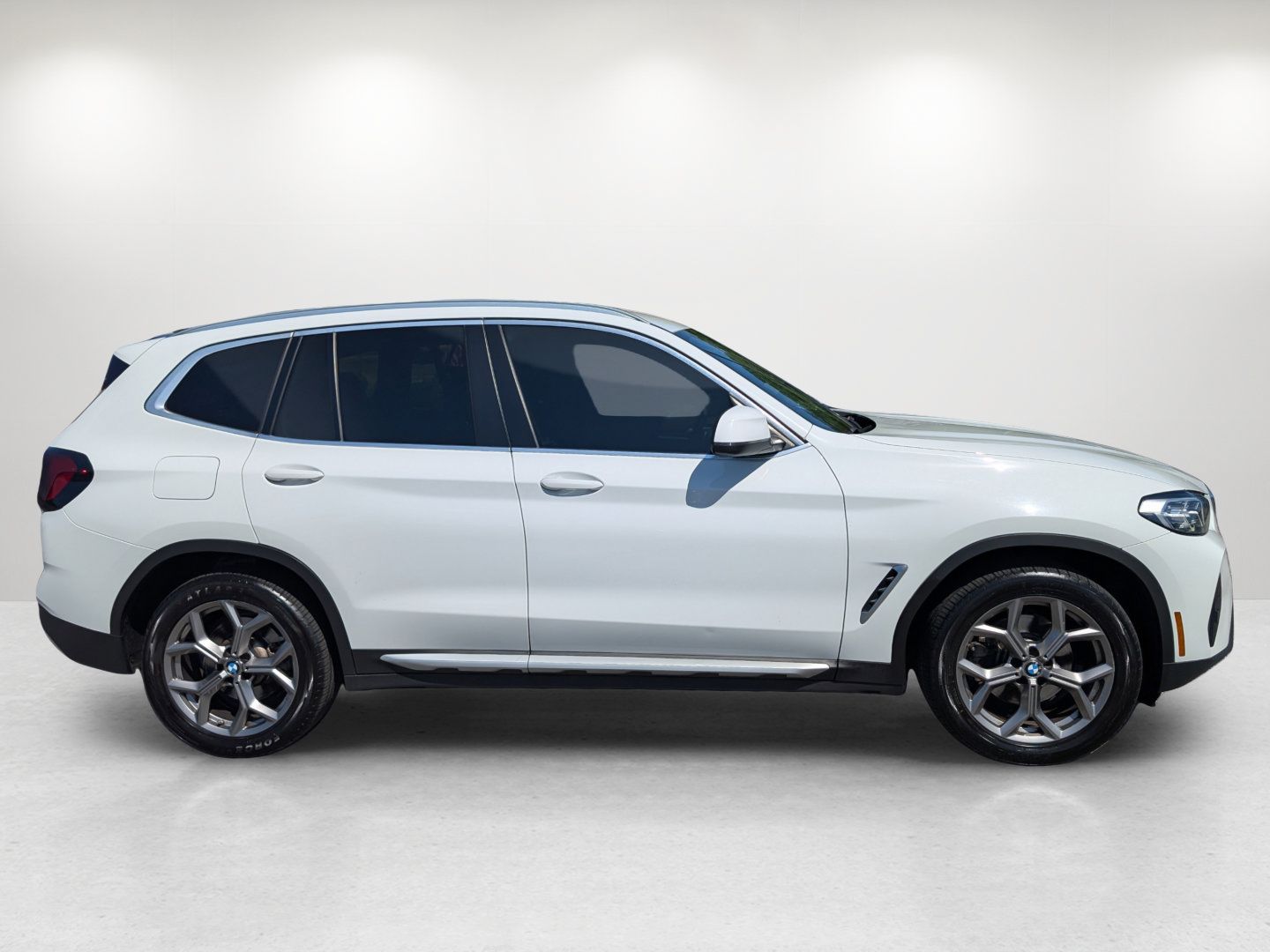 Used 2022 BMW X3 sDrive30i RWD image 4