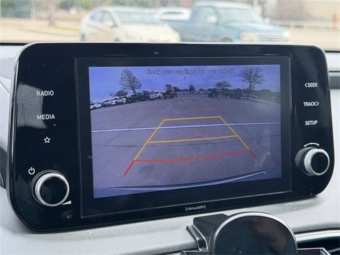 Used 2022 Hyundai Santa Fe SEL w/ Convenience Package image 18