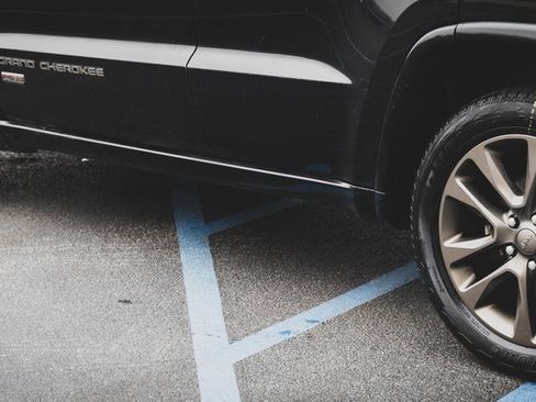 Used 2016 Jeep Grand Cherokee Limited 75th Anniversary image 26