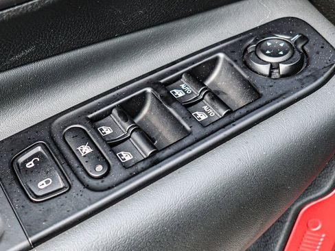 Used 2023 Jeep Renegade Trailhawk image 42