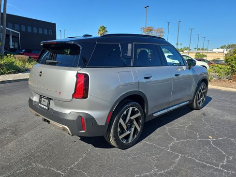 Certified 2025 MINI Cooper Countryman S w/ Comfort Package Max image 5