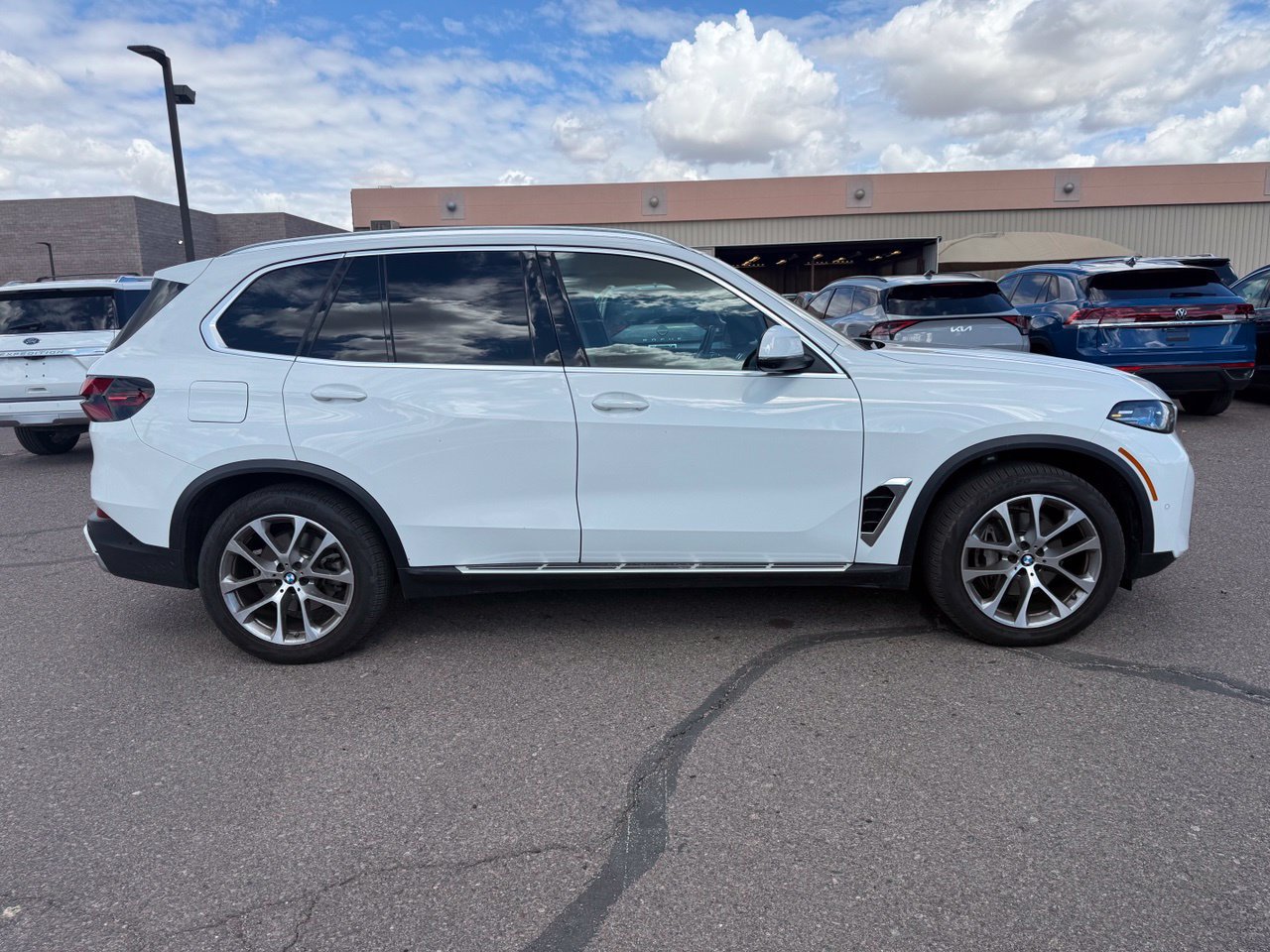 Used 2026 BMW X5 xDrive40i AWD/4WD image 4