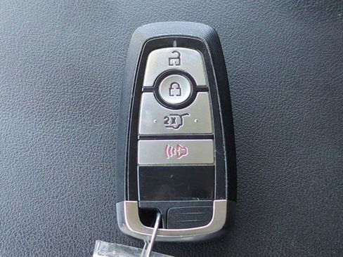 Used 2023 Ford Explorer XLT RWD image 27