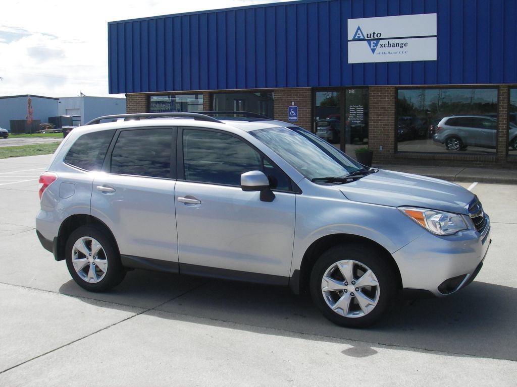 Used 2016 Subaru Forester 2.5i Premium AWD/4WD image 3